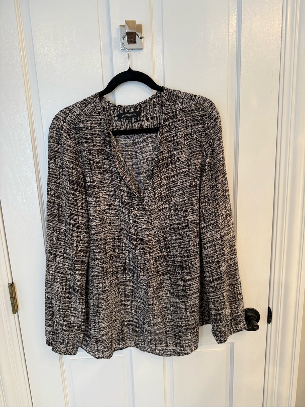Lafayette 148 100% Silk Black & White V-Neck Blouse